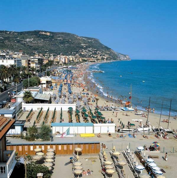 Milanomare Apartment Pietra Ligure Exterior foto